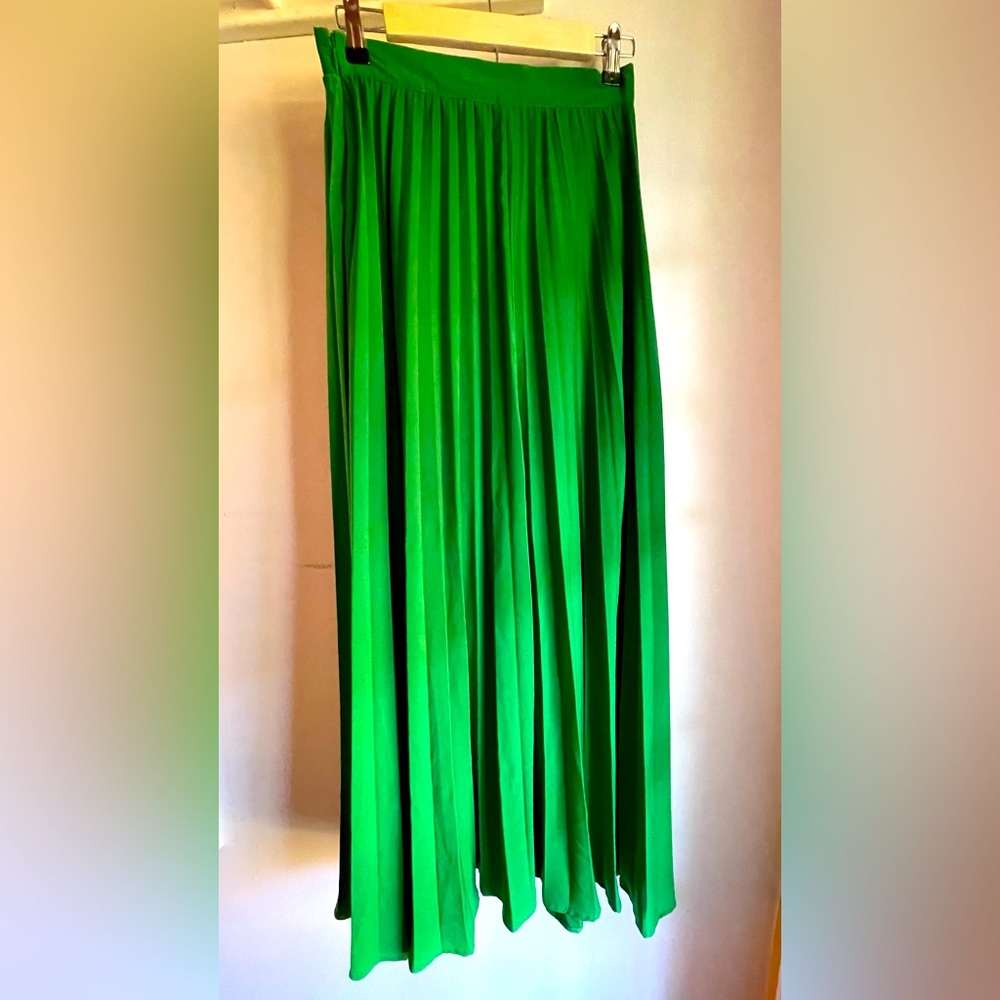 Green Pleated Chiffon Skirt
